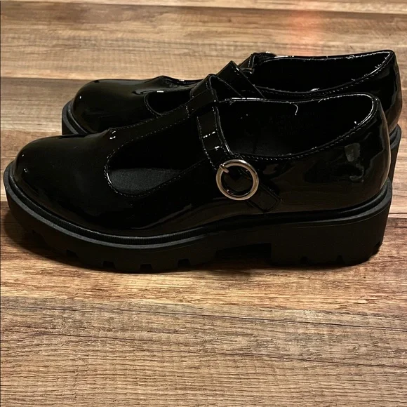 Sincerely Jules Shiny Black Kids Dress Shoes - Picture 4 of 9